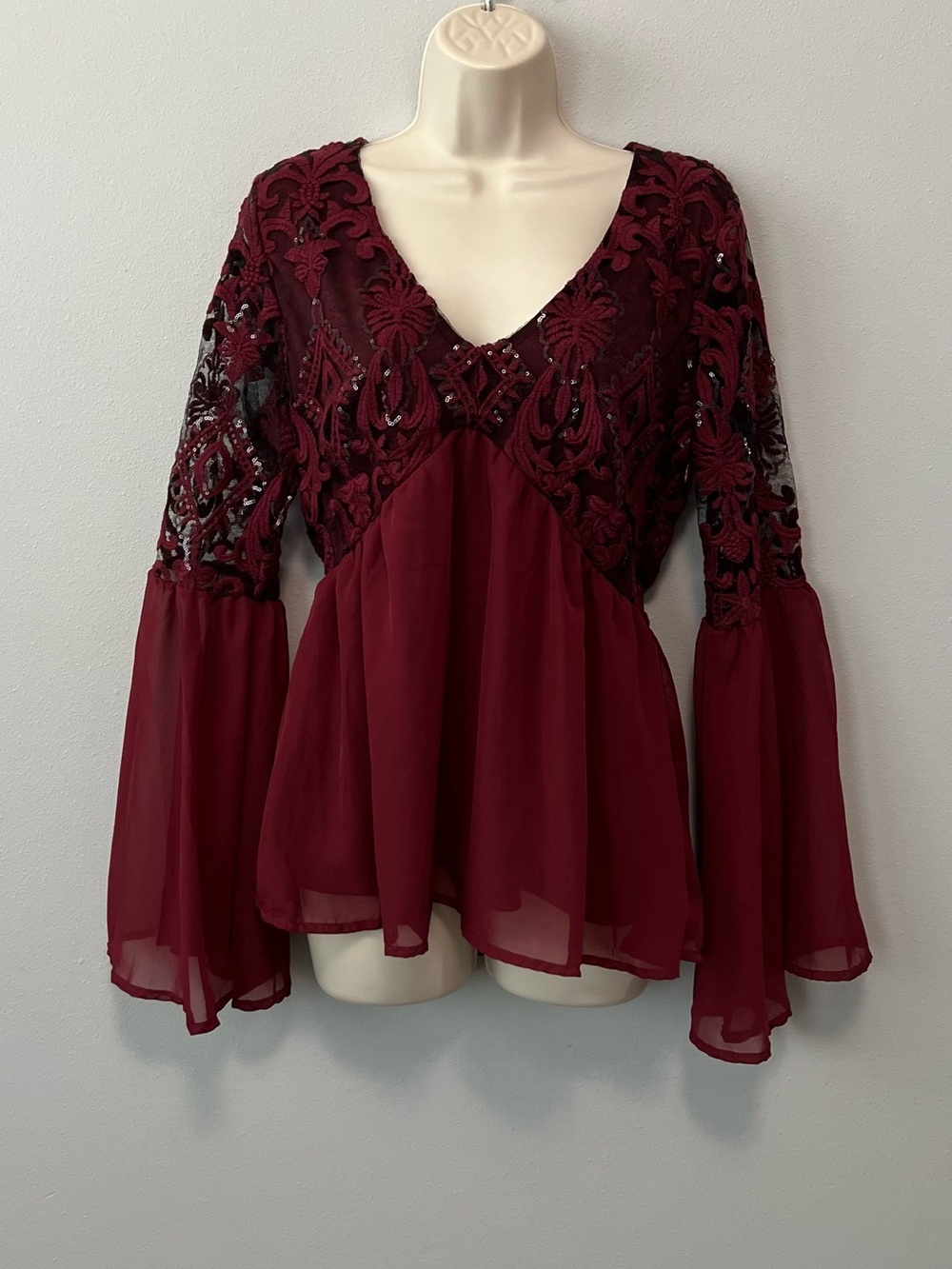 VENUS Burgundy Lace Sequin Peplum Blouse Size 10